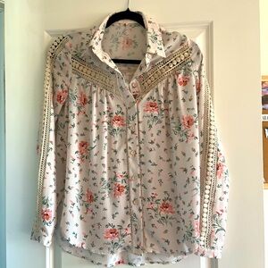 Fanco fun and flirty blouse